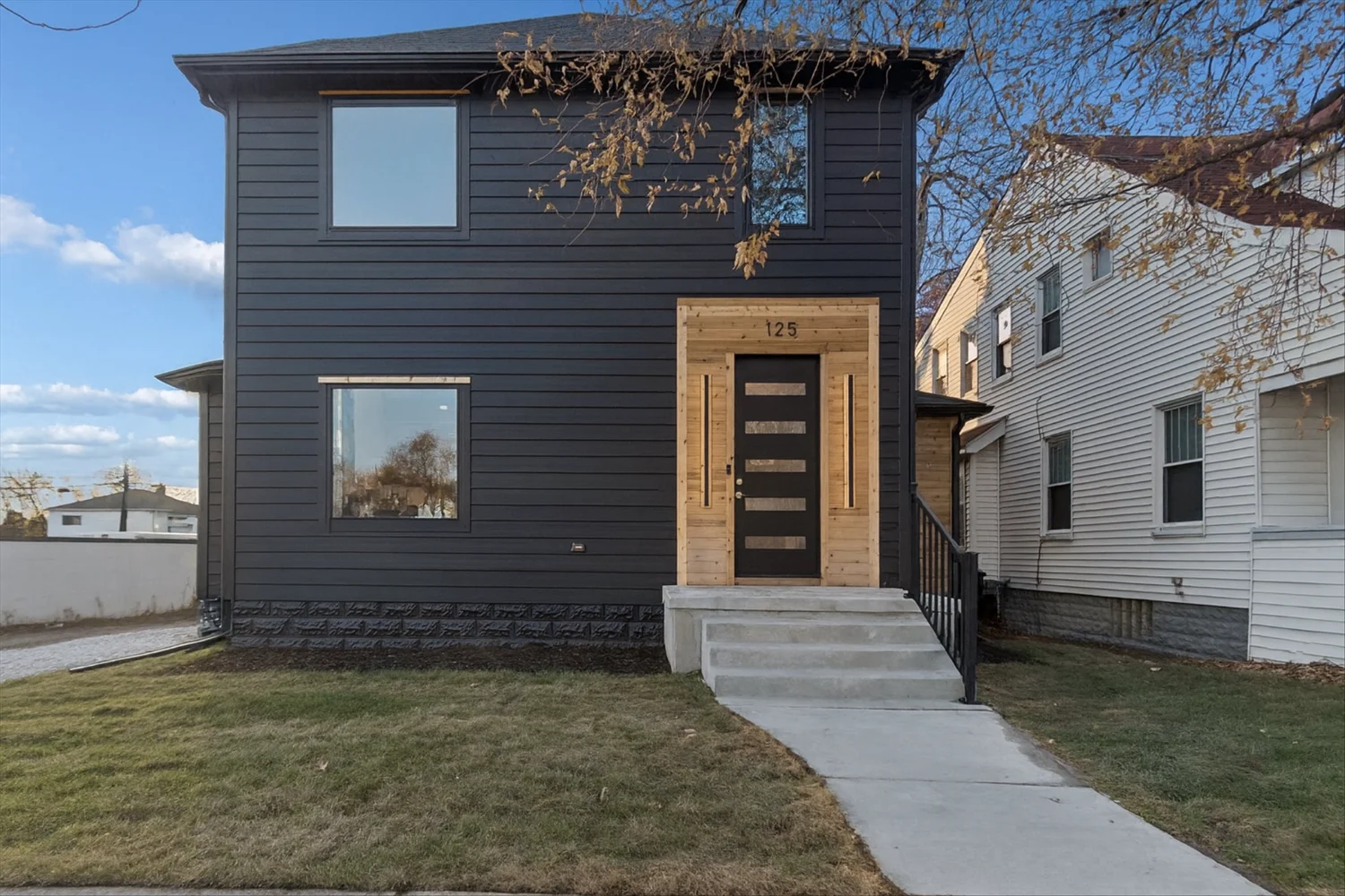 03-125 N Washington Ave-WindowStill-Photography