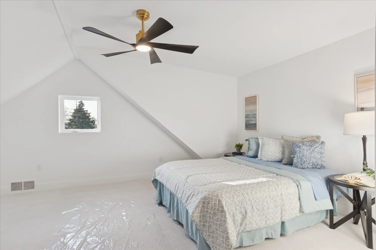 40-125 N Washington Ave-WindowStill-Photography