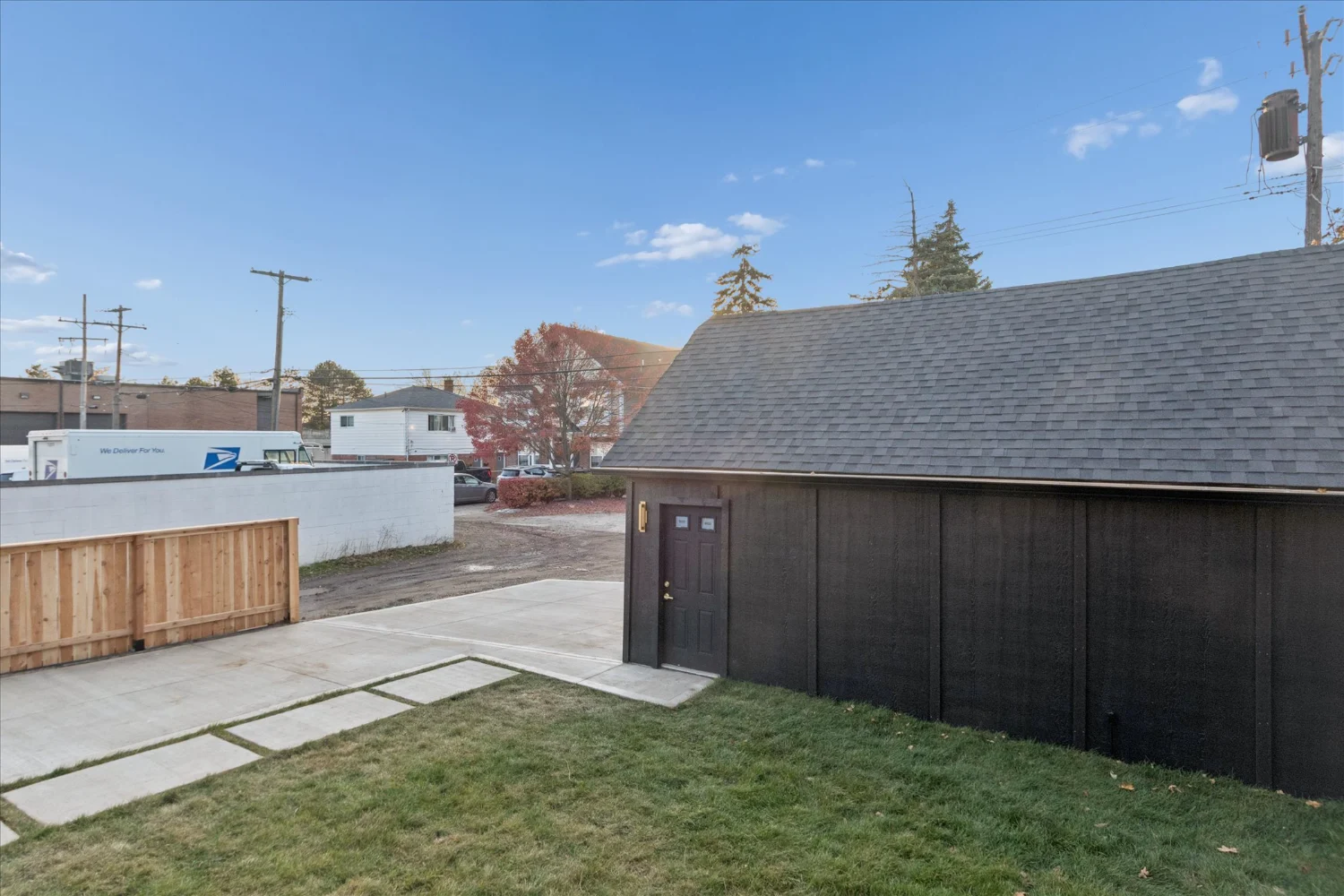 56-125 N Washington Ave-WindowStill-Photography